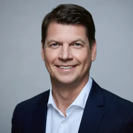 Porträt von Nils Oberschelp